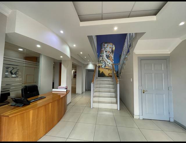 514M² OFFICE FOR SALE IN LYME PARK